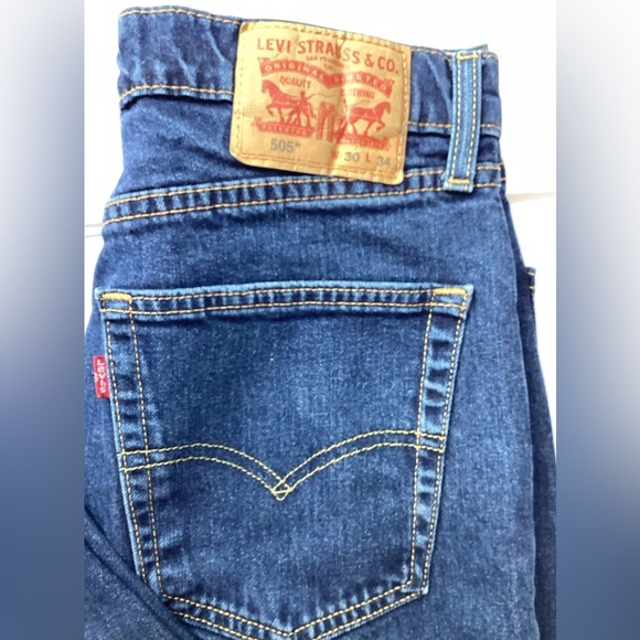 Levi’s 505s straight leg 30/34, high waisted. - Picture 8 of 10